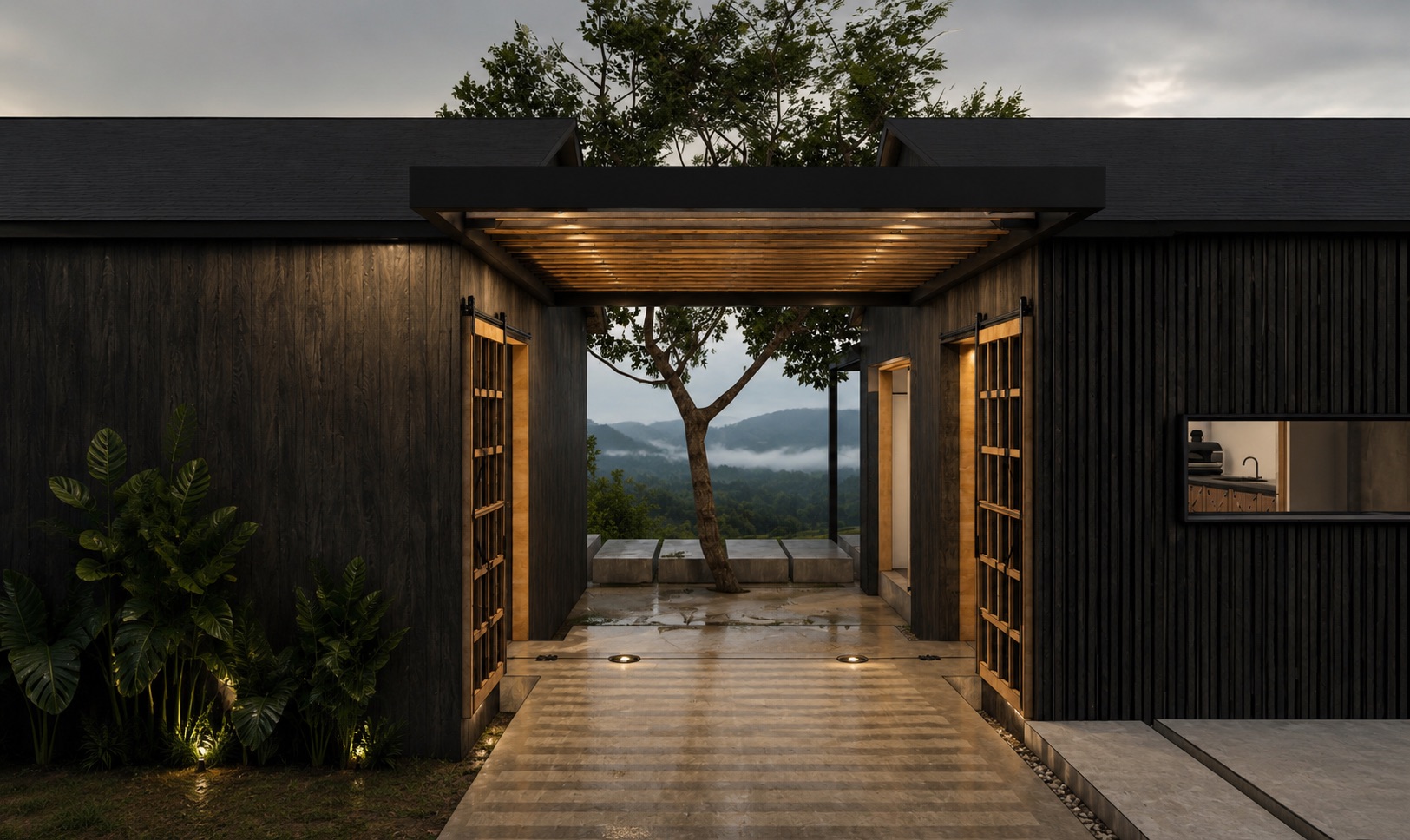 Acceso de madera carbonizada al atardecer, con un árbol en el patio