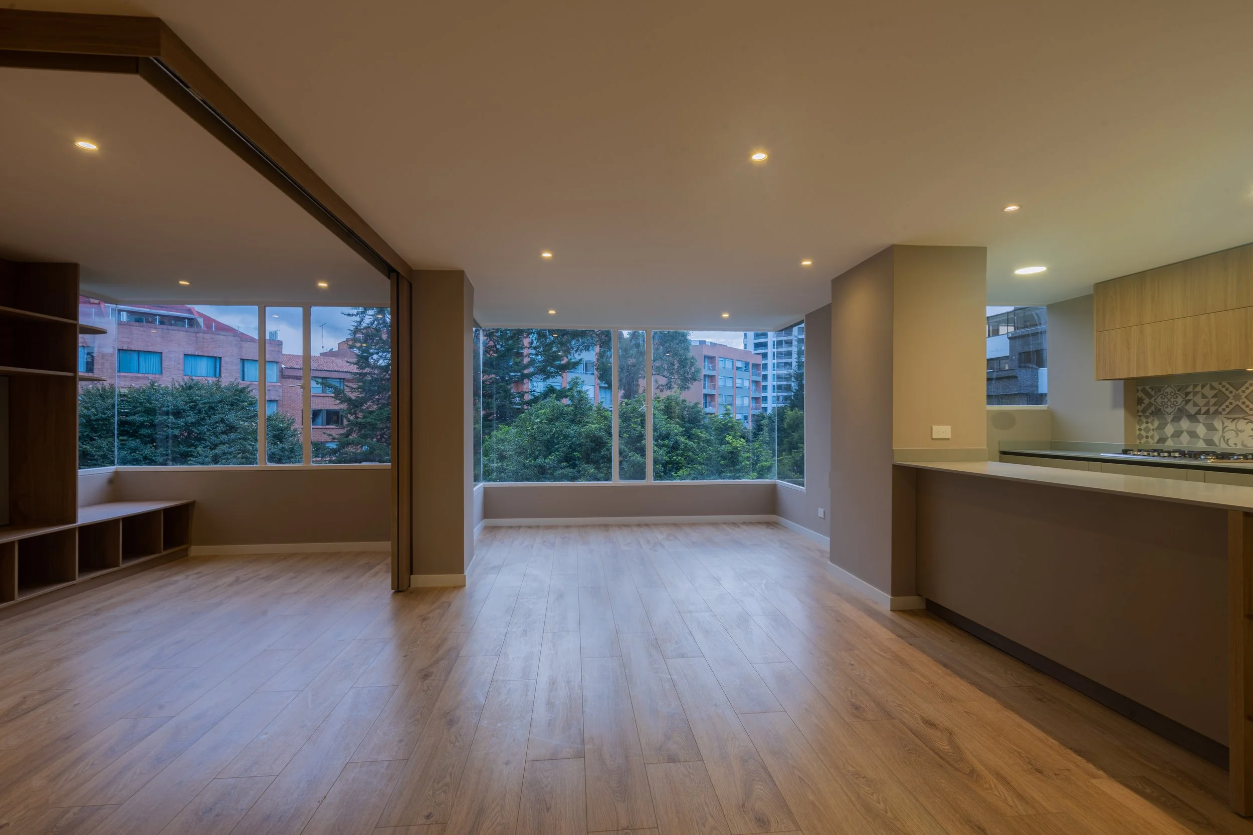 Detalle de BOG 20, vivienda unifamiliar en Colombia: materiales nobles y luz natural. LINEA PRIMA, arquitectos en Bogotá.